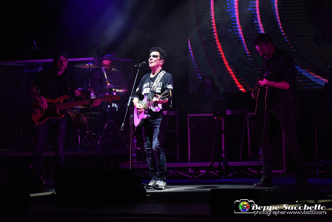 VBS_4240 - Concerto Edoardo Bennato - Peter Pan Rock 'n' Roll Tour.jpg